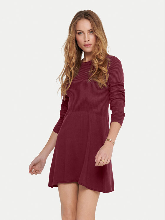 ONLY ONLY Kötött ruha Alma 15185761 Bordó Regular Fit