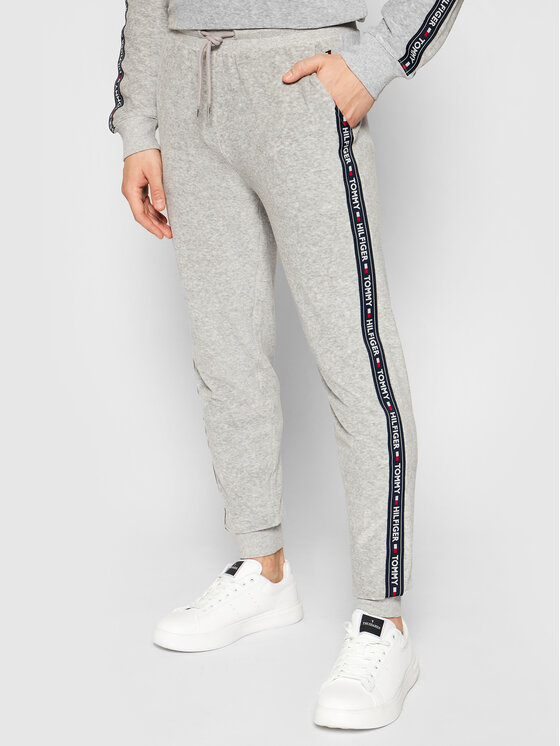 Tommy Hilfiger Pantaloni da tuta Track UM0UM01921 Grigio Regular Fit •  Modivo.it