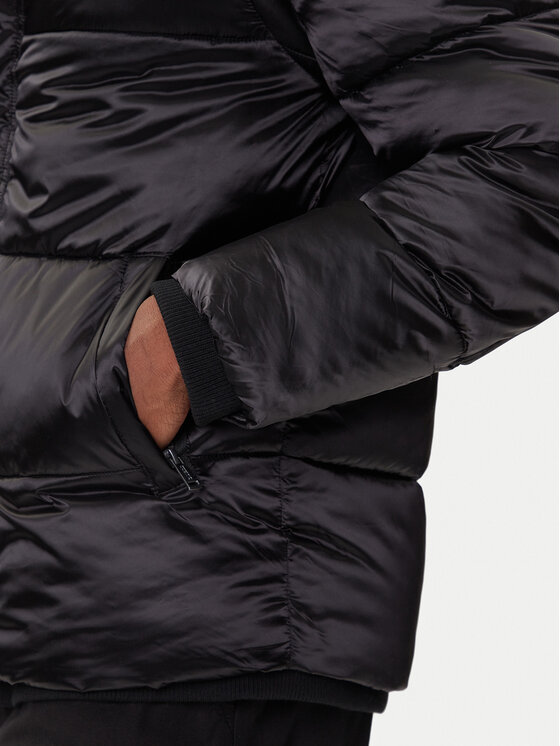 Guess Guess Žieminė striukė M5BL2L WGZF2 Juoda Regular Fit