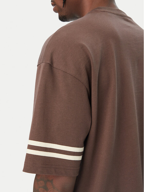 Guess Guess T-Shirt Z6YI18 K5005 Braun Regular Fit
