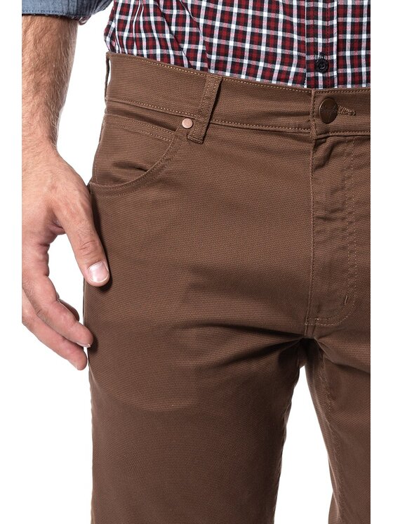 Wrangler Wrangler Pantaloni di tessuto GREENSBORO Marrone Straight Fit