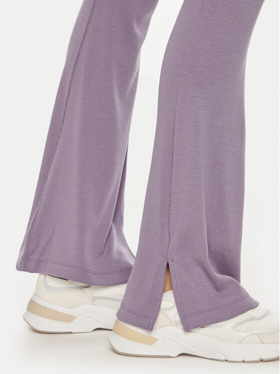 Nike Nike Pantaloni din material FQ2113 Violet Slim Fit