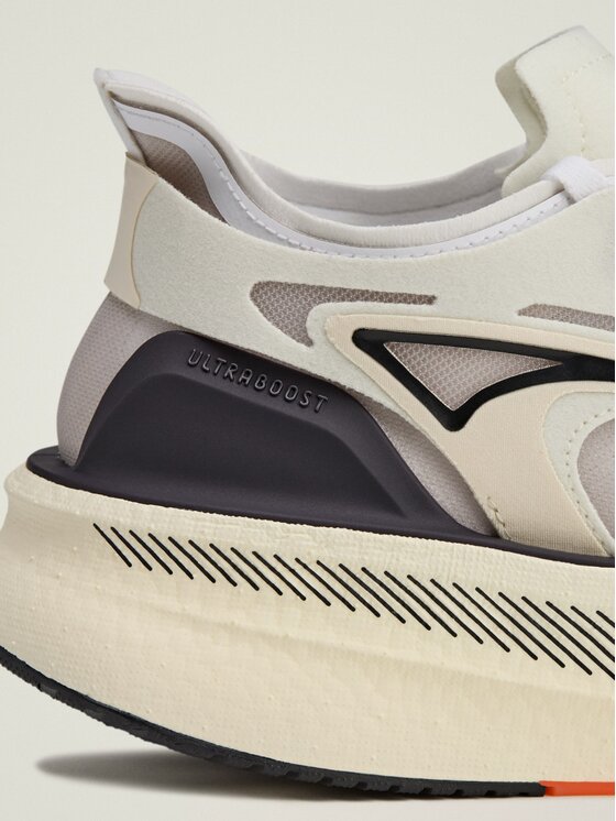 adidas by Stella McCartney adidas by Stella McCartney Buty do biegania Ultraboost 5 Beżowy