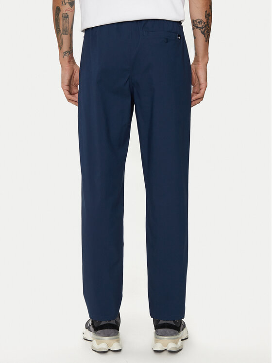 New Balance New Balance Pantaloni di tessuto Athletics Standard MP43554NNY Blu scuro Regular Fit