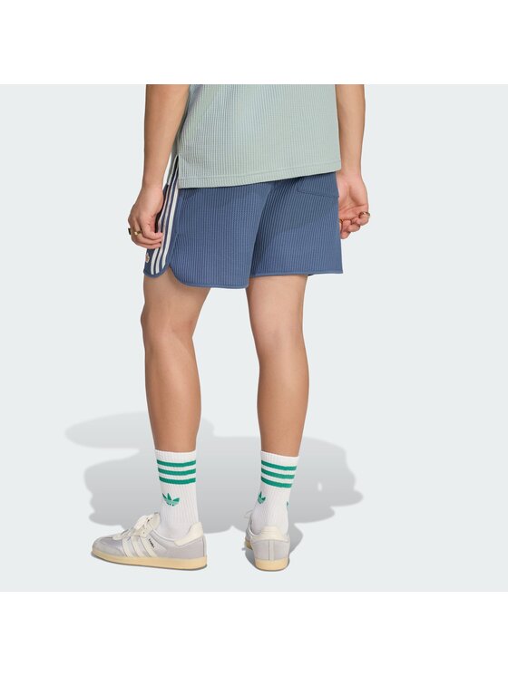 adidas adidas Szorty materiałowe 164259 Niebieski jasny Loose Fit