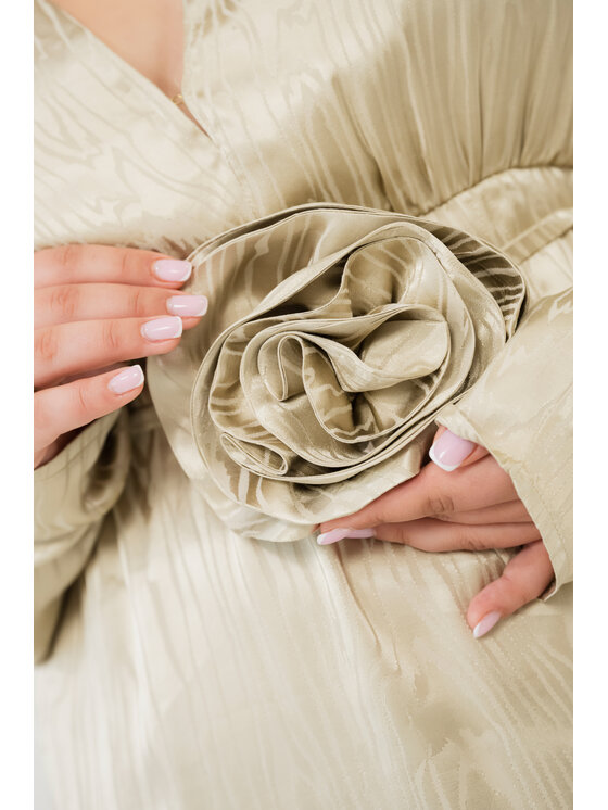 ROSE AVENUE ROSE AVENUE Sukienka koktajlowa KRISTEN Beżowy Regular Fit