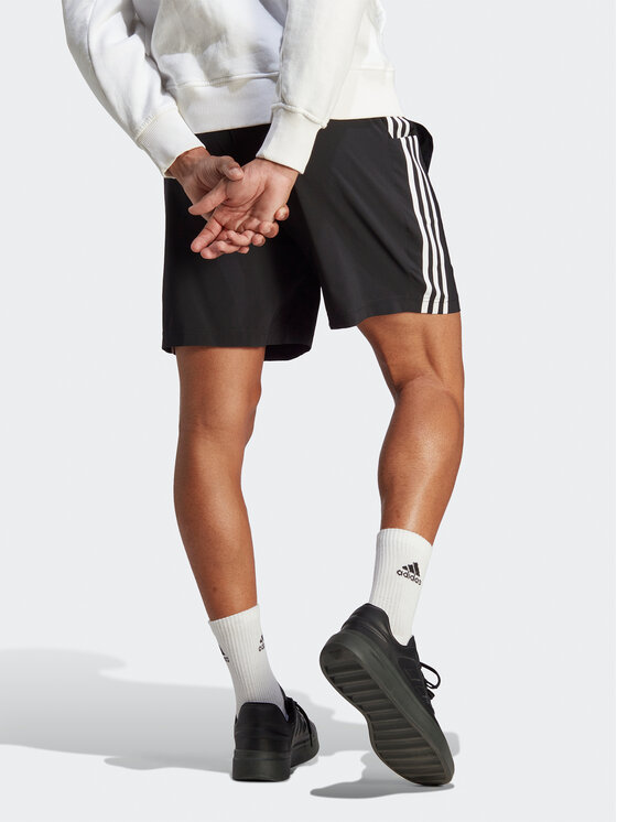 adidas adidas Sportske kratke hlače AEROREADY Essentials Chelsea 3-Stripes Shorts IC1484 Crna Regular Fit