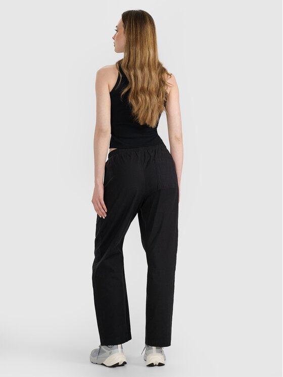 4F 4F Bavlnené nohavice 4FRSS25TTROF1448-20S Čierna Relaxed Fit