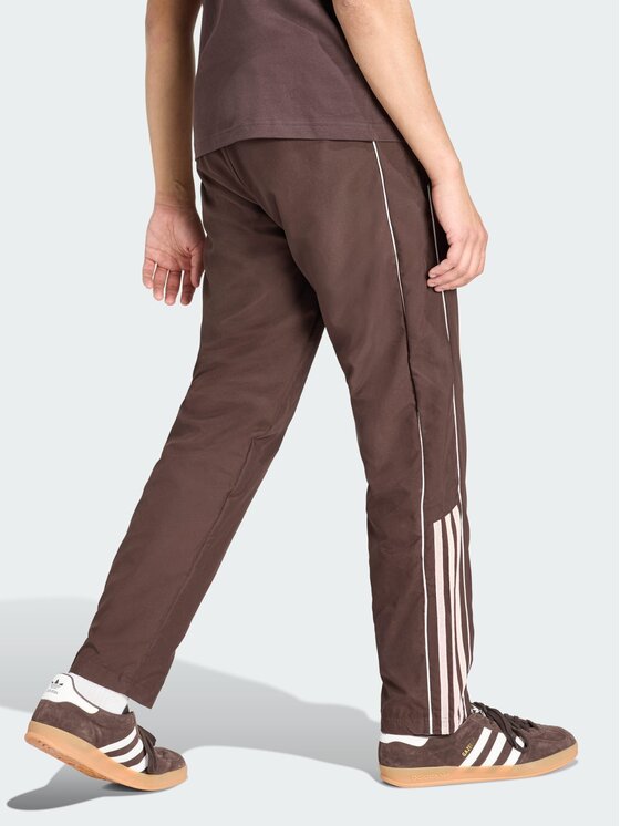 adidas adidas Spodnie dresowe HALF STRIPES Brązowy Regular Fit