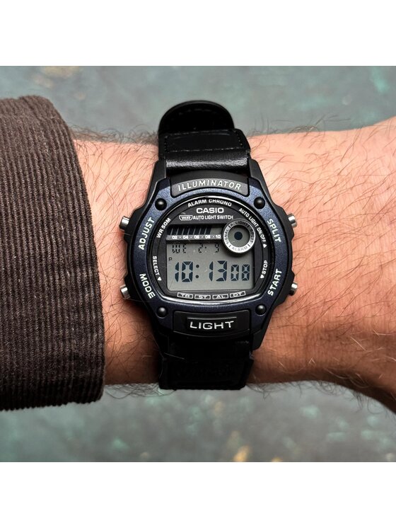 Casio Casio Zegarek W-220HF-2AVEF Czarny
