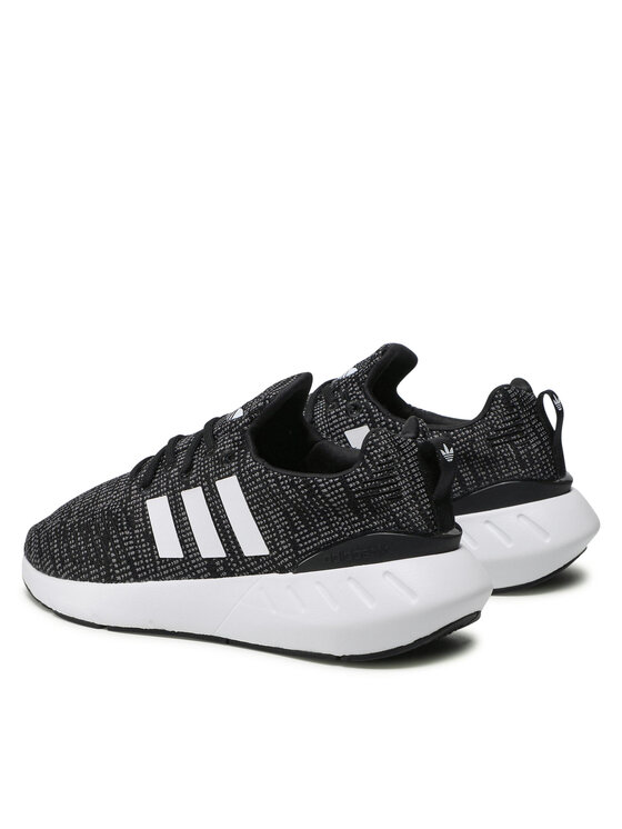 Swift run 3 on sale adidas