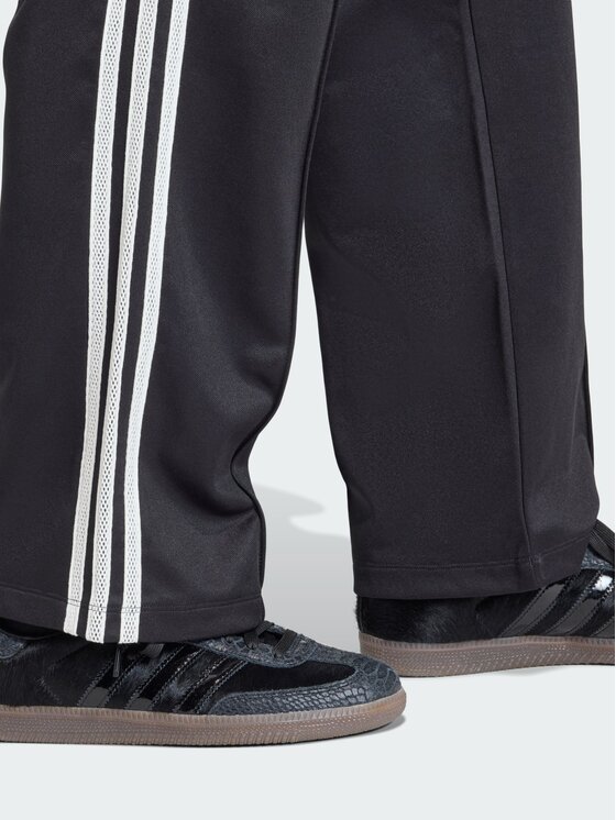 adidas adidas Spodnie dresowe FIREBIRD Czarny Regular Fit