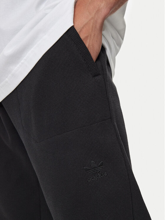 adidas adidas Pantaloni da tuta Trefoil Essentials IW5805 Nero Regular Fit