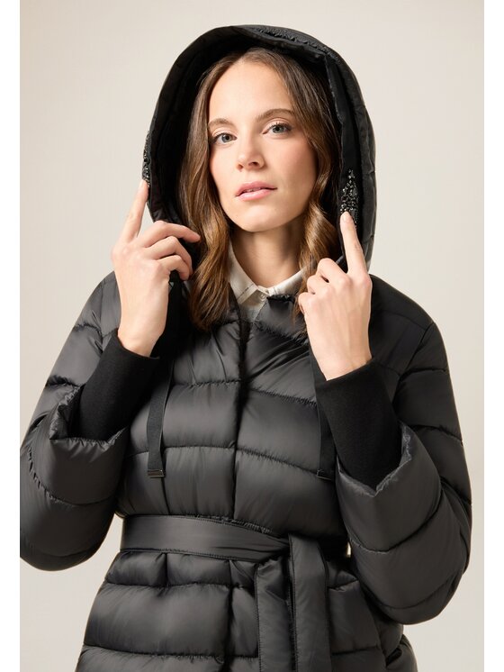 Oltre Oltre Giubbotto piumino F000R001480N033 Nero Slim Fit