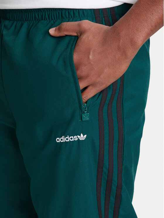 adidas adidas Teplákové nohavice Brushed JX3079 Zelená Regular Fit