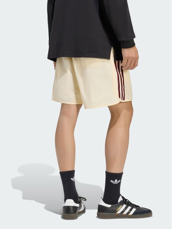 adidas adidas Szorty materiałowe 159299 Żółty Regular Fit