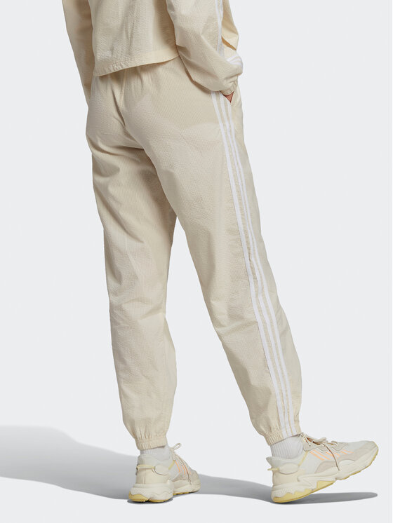 adidas adidas Долнище анцуг adicolor lassics Poplin Track HL9309 Екрю Regular Fit