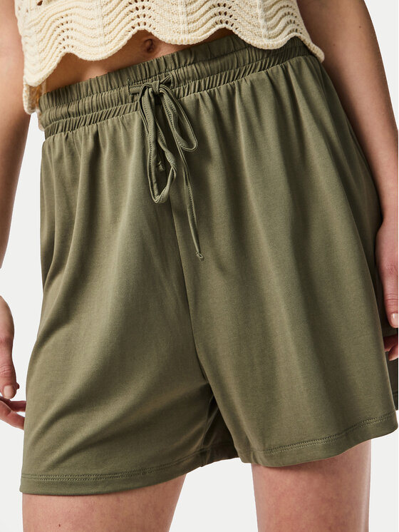 Pieces Pieces Шорти от плат Anora 17148783 Зелен Regular Fit