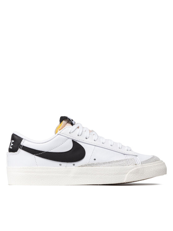 Nike Nike Sneakersy Blazer Low '77 DC4769 102 Bílá