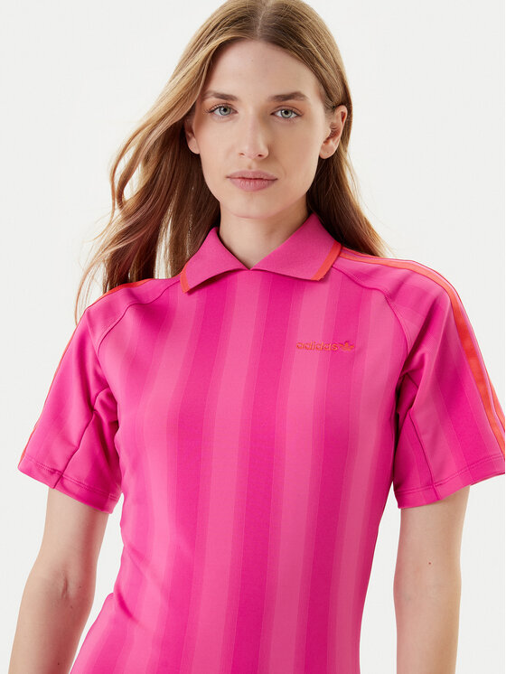 adidas adidas Sukienka codzienna Football Inspired Graphic JW6013 Różowy Regular Fit