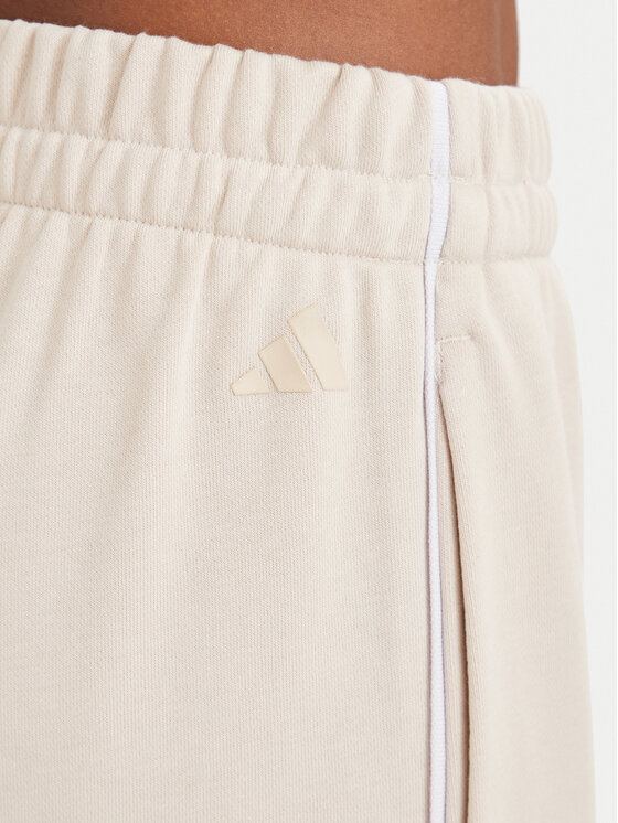 adidas adidas Долнище анцуг Seasonal Essentials Colorpop KV6863 Кремав Wide Fit