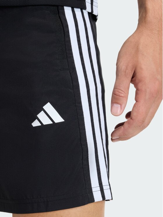 adidas adidas Szorty sportowe 158825 Czarny Regular Fit