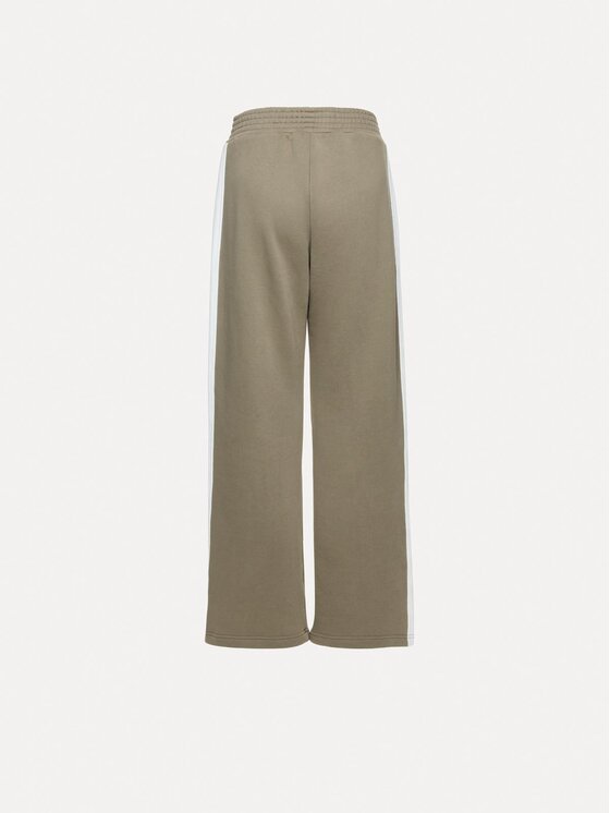 La Mania La Mania Spodnie dresowe DARLENE Khaki Active Fit