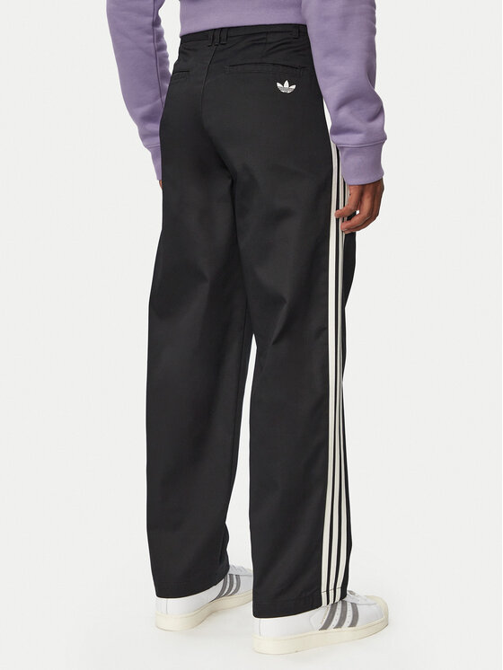 adidas adidas Spodnie materiałowe 3 Stripes Pleated Trousers KE4177 Czarny Regular Fit
