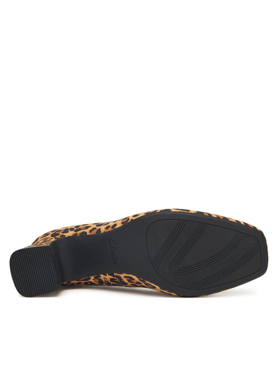 Clarks Clarks Lodičky Fernie Court 26183033 Hnedá