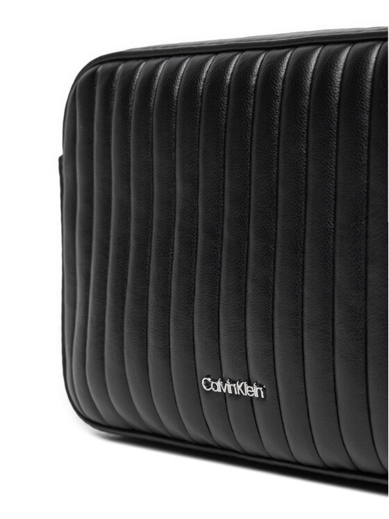 Calvin Klein Calvin Klein Torbica Mini Line Quilt Camera Bag K60K613078 Crna