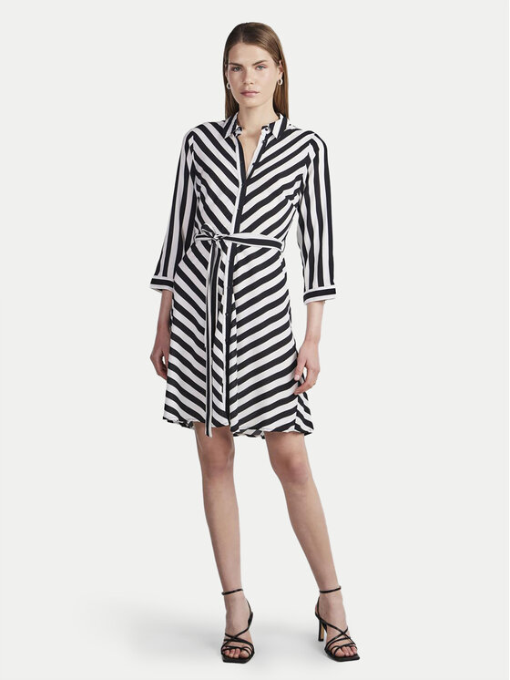 YAS YAS Srajčna obleka Savanna 26030247 Črna Loose Fit
