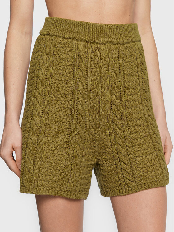 Gestuz Pantalon scurți din material Carla 10906273 Verde Regular Fit La Reducere si Transport Gratuit Femei 2023-11-29 3