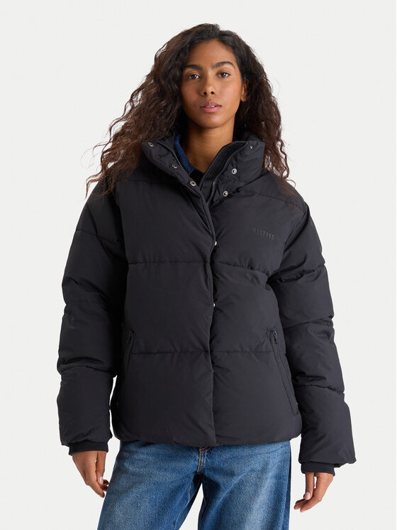 Mustang Mustang Winterjacke Gillian 1016744 Schwarz Relaxed Fit