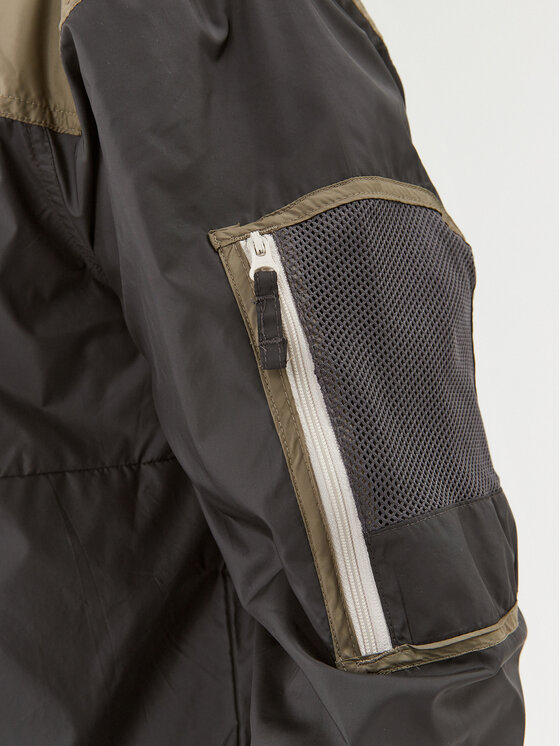 Columbia Columbia Neperpučiama striukė Challenger™ Windbreaker Juoda Regular Fit