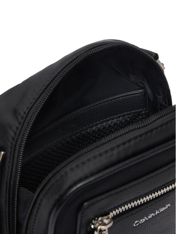 Calvin Klein Calvin Klein Válltáska Ssnl Raised Logo Reporter LV04D3500G Fekete