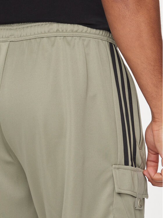 adidas adidas Αθλητικό σορτς Tiro IS1518 Πράσινο Regular Fit