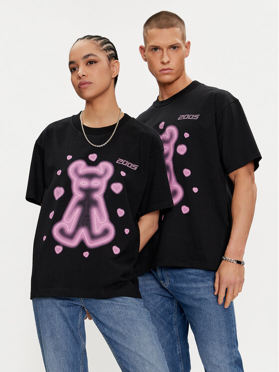 2005 2005 T-Shirt Unisex Lovely Horned Lucy Černá Relaxed Fit