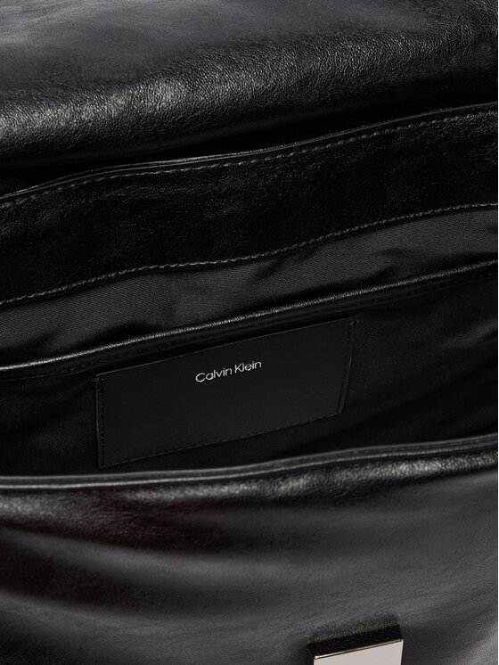 Calvin Klein Calvin Klein Дамска чанта Emblem Hw Padded Satchel LV04F3615G Черен