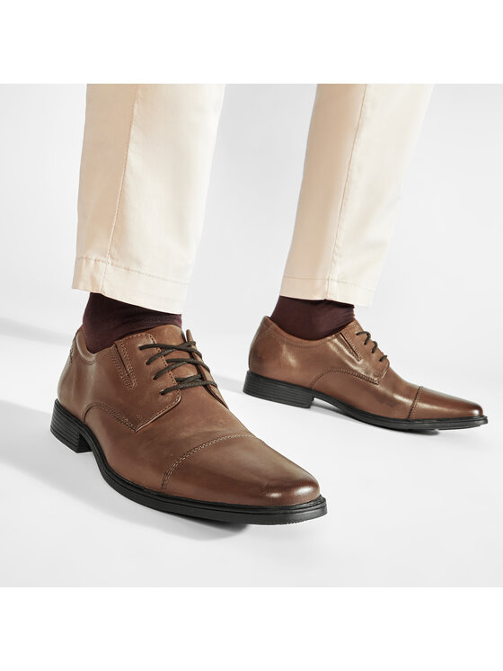 Clarks Clarks Pusbačiai Tilden Cap 261300967 Ruda