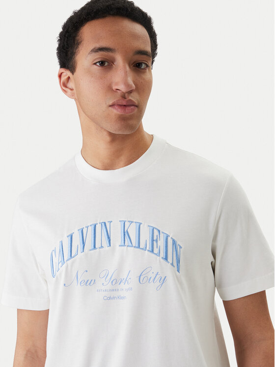 Calvin Klein Jeans Calvin Klein Jeans T-Shirt LV04RF820G Bílá Regular Fit