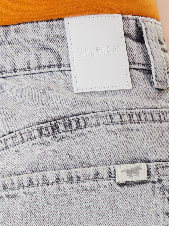 Mustang Mustang Pantaloncini di jeans Charlotte 1016558 Grigio Mom Fit