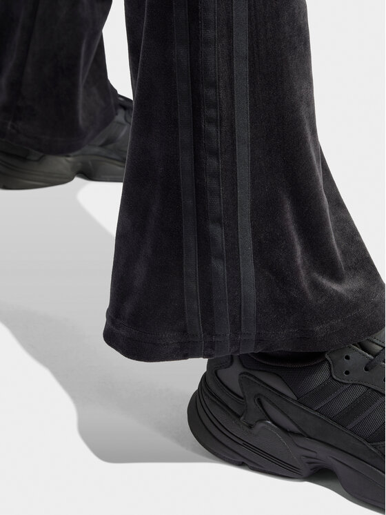 adidas adidas Úpletové nohavice Crushed Velvet IT9661 Čierna Slim Fit