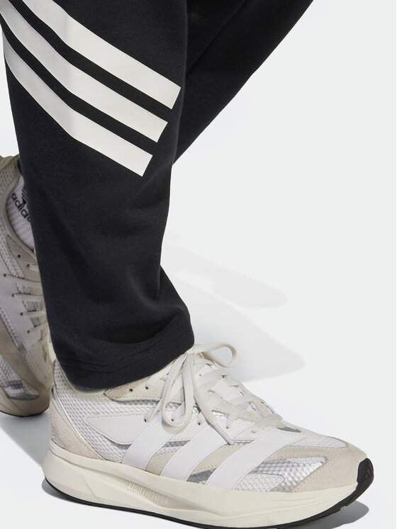 adidas adidas Спортивні штани Future Icons 3-Stripes JJ4808 Чорний Regular Fit
