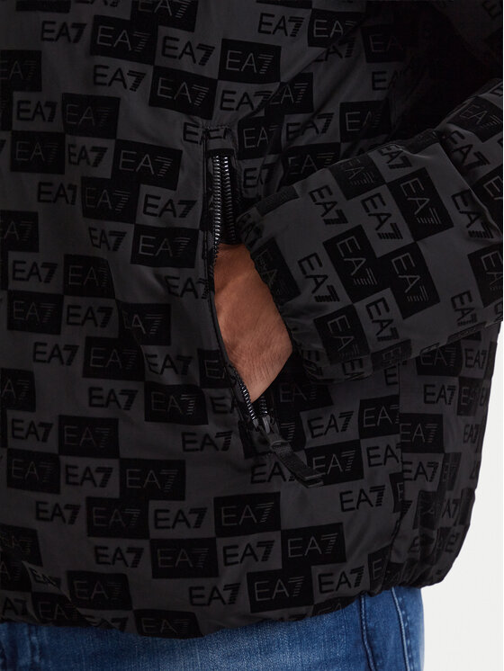 EA7 Emporio Armani EA7 Emporio Armani Talvejope 7M002389 AF26931 UC001 Must Regular Fit