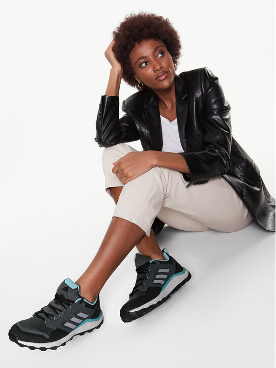 adidas adidas Skriešanas apavi Terrex Tracerocker 2 W H05686 Pelēks