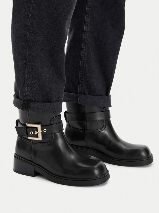 Armani Exchange Armani Exchange Polokozačky XW001654 AF17476 UC001 Černá