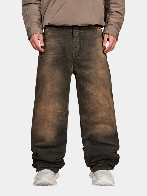 MADE BY SOCIETY MADE BY SOCIETY Spodnie materiałowe Umber - P17391 Brązowy Basic Fit