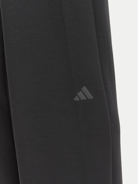 adidas adidas Pantaloni da tuta Motion Essentials KV3896 Nero Regular Fit