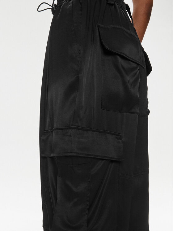 Herskind Herskind Hlače Edwin 4949985 Crna Relaxed Fit