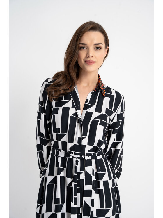 CLICK CLICK Letné šaty 60-6101 Čierna Boy Fit